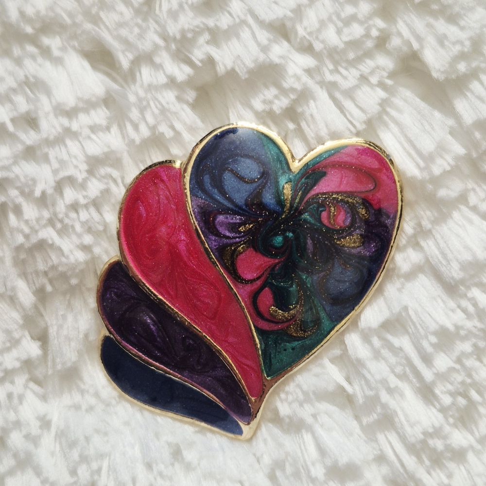 Colorful Enamel Heart-Shaped Pin Brooch - Picture 2 of 6